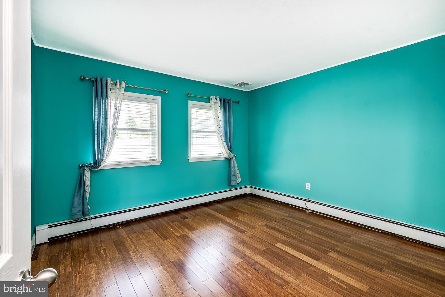 28 Grapevine Road Levittown, PA 19057 - Photo 24 of 27