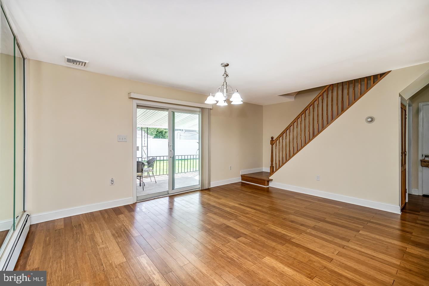 28 Grapevine Road Levittown, PA 19057 - Photo 3 of 27