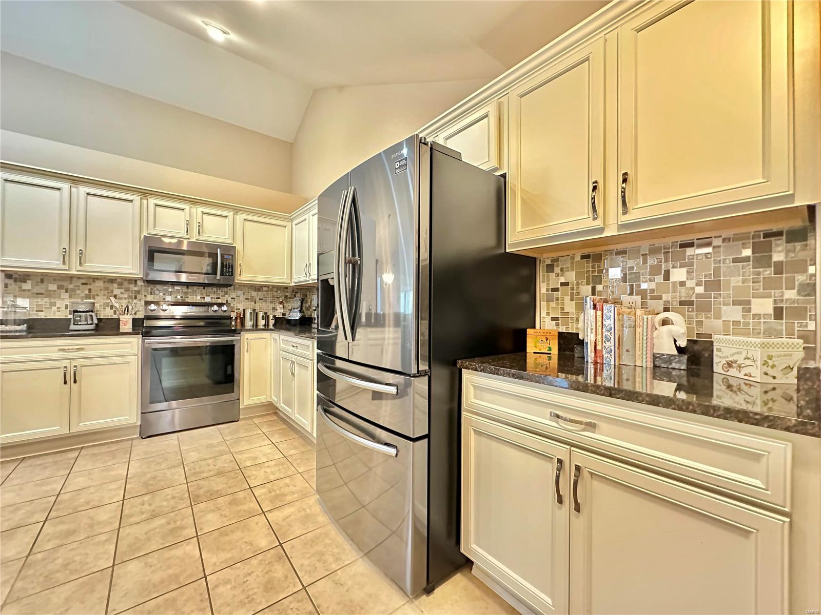 1208 Three Rivers Drive O'Fallon, IL 62269 - Photo 32 of 52 Gallery Image 32