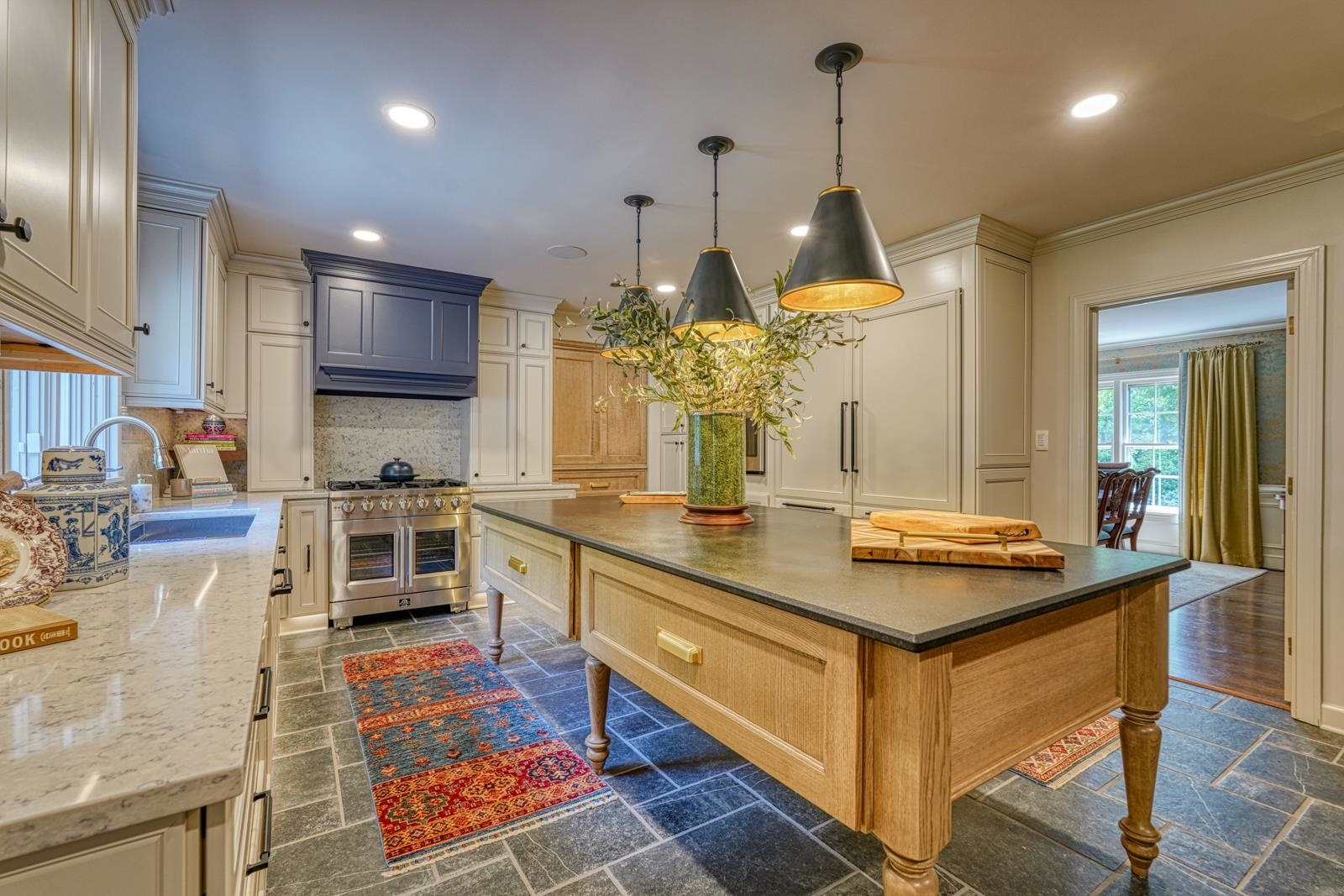 301 Dunbarton Court Spartanburg, SC 29307 - Photo 11 of 50