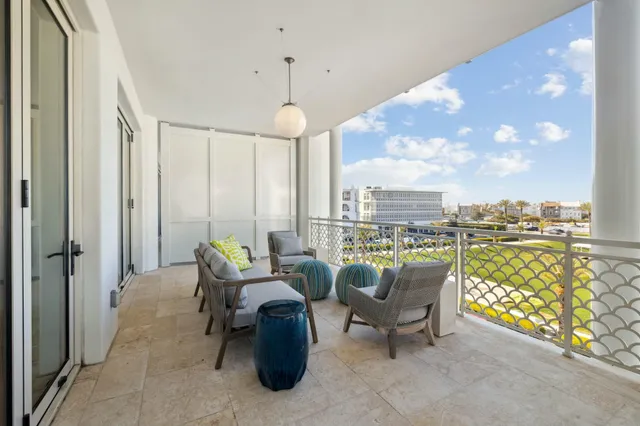 $3,495,000 | 27 Admiralty Row, Unit 302, Alys Beach, FL 32461