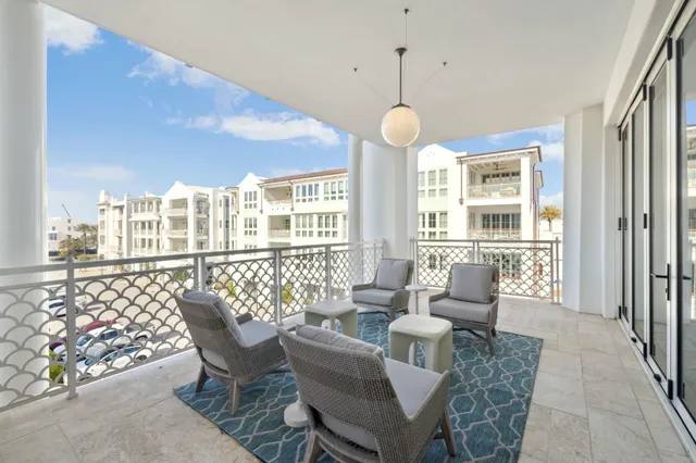 $3,495,000 | 27 Admiralty Row, Unit 302, Alys Beach, FL 32461