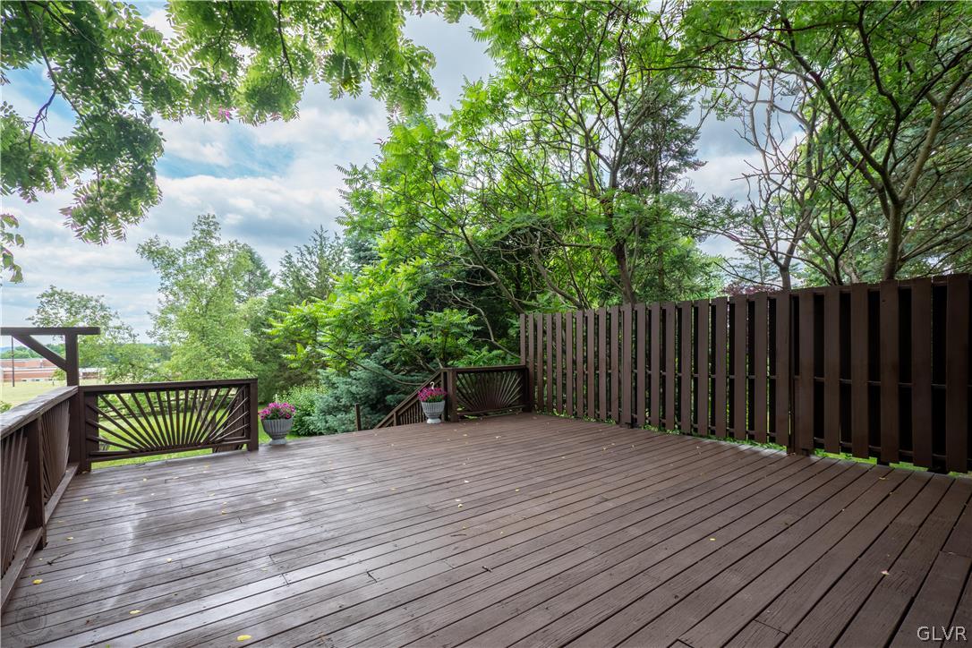 316 East Lawn Road Nazareth, PA 18064 - Photo 23 of 27 Gallery Image 23