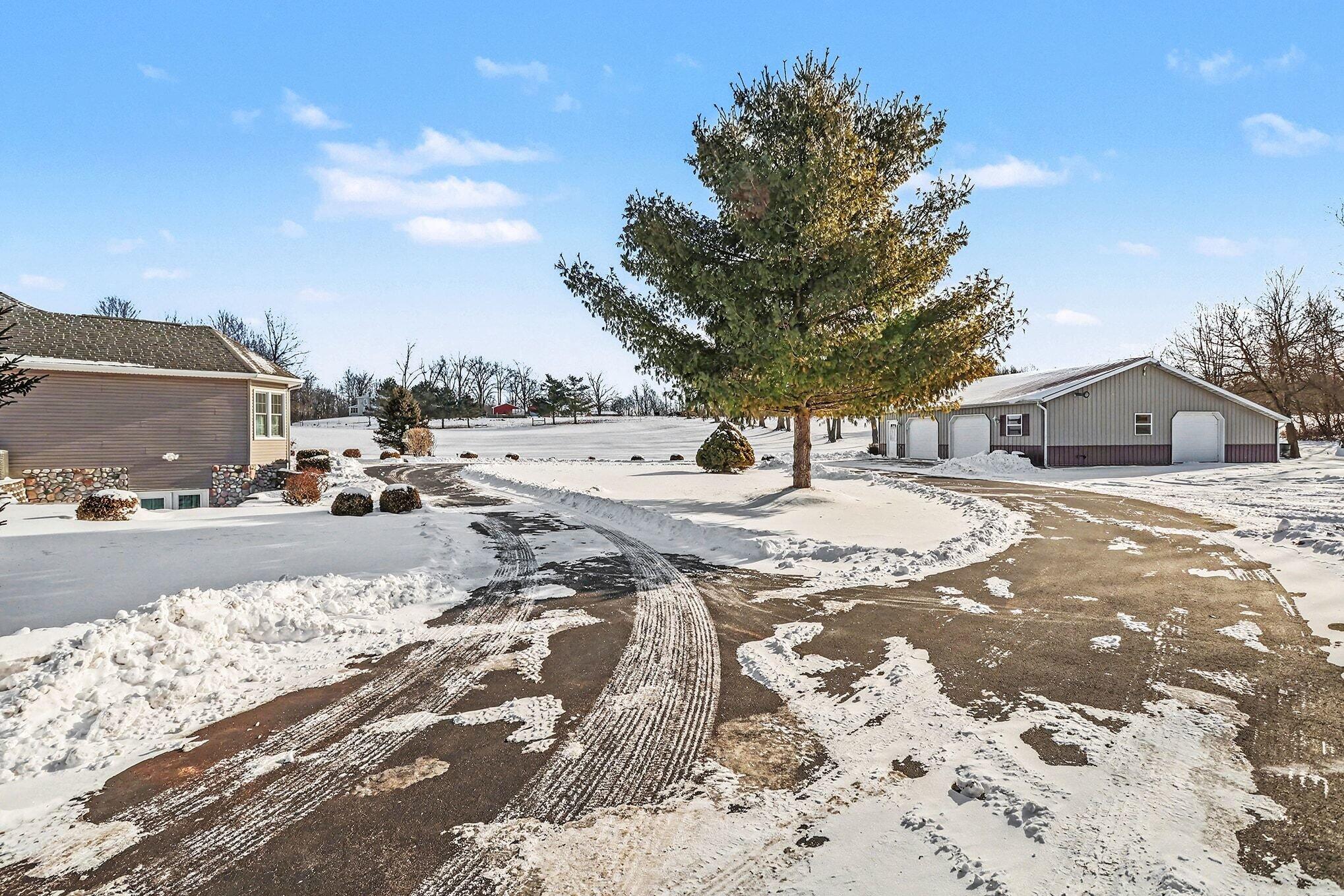 839 East Girard Road Quincy, MI 49082 - Photo 25 of 36 024_file_5324
