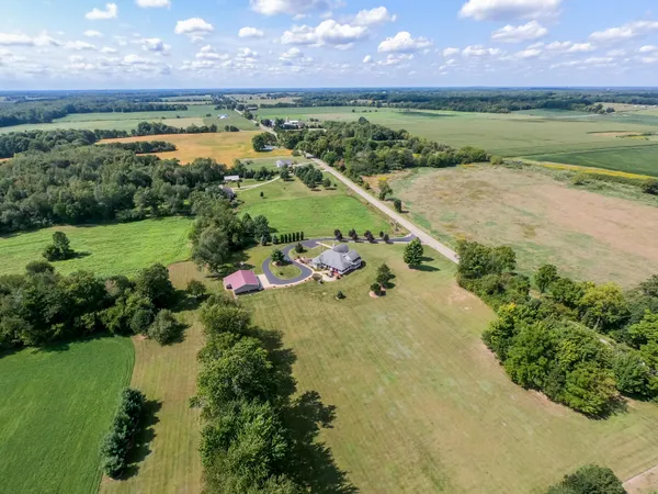 $519,000 | 839 East Girard Road, Quincy, MI 49082