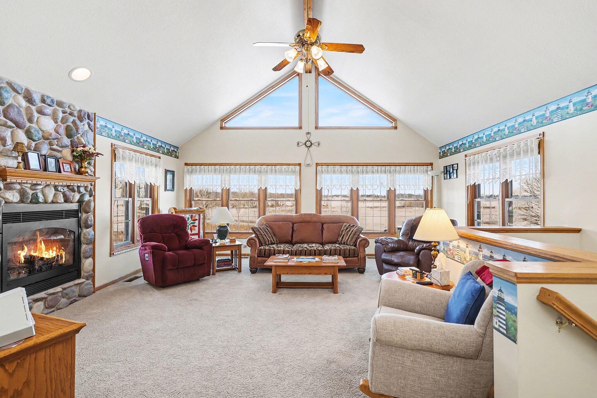 839 East Girard Road Quincy, MI 49082 - Photo 6 of 36 005_file_3395