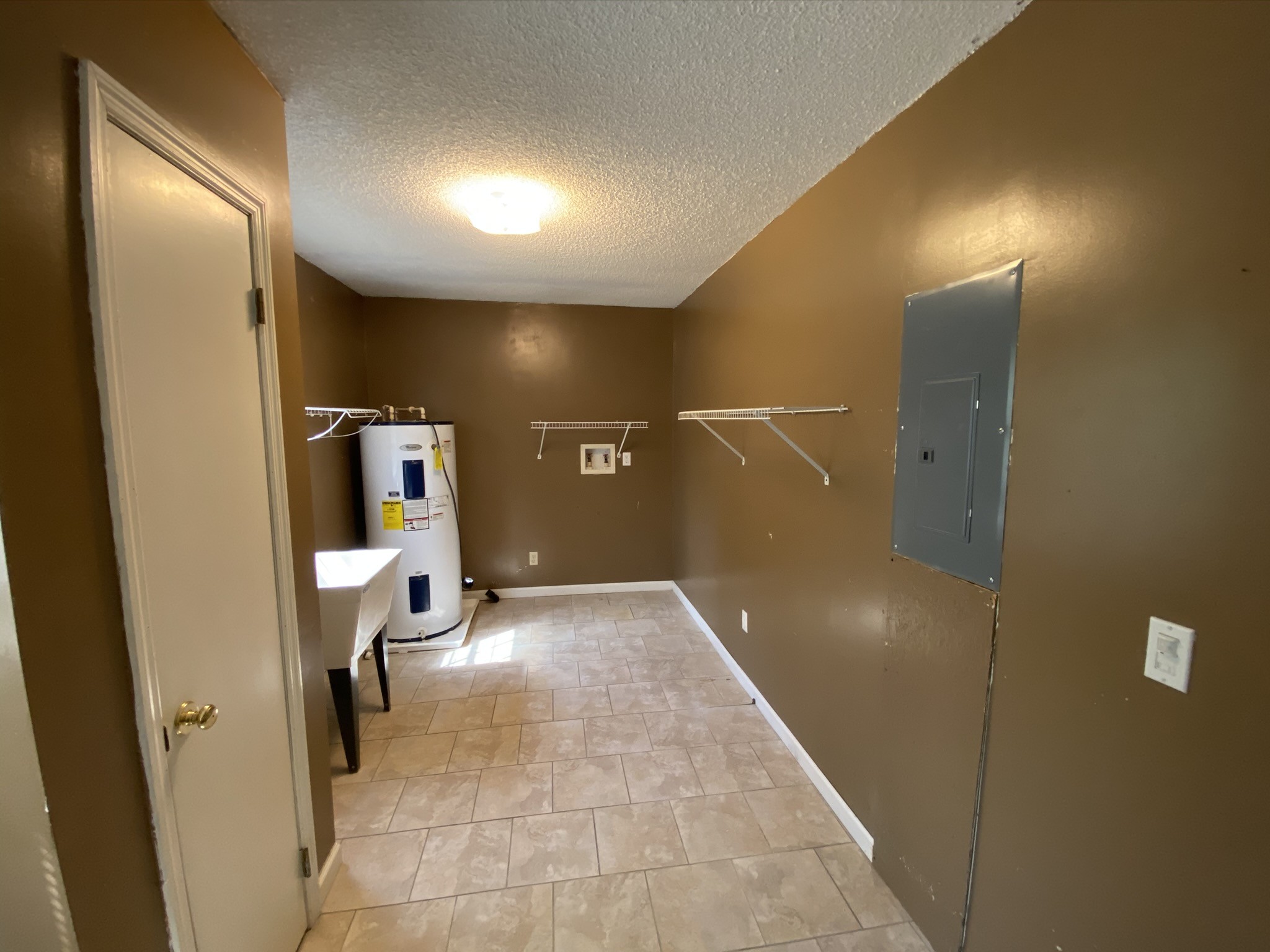 1340 Throneberry Road Normandy, TN 37360 - Photo 21 of 37 a view of a hallway with workspace