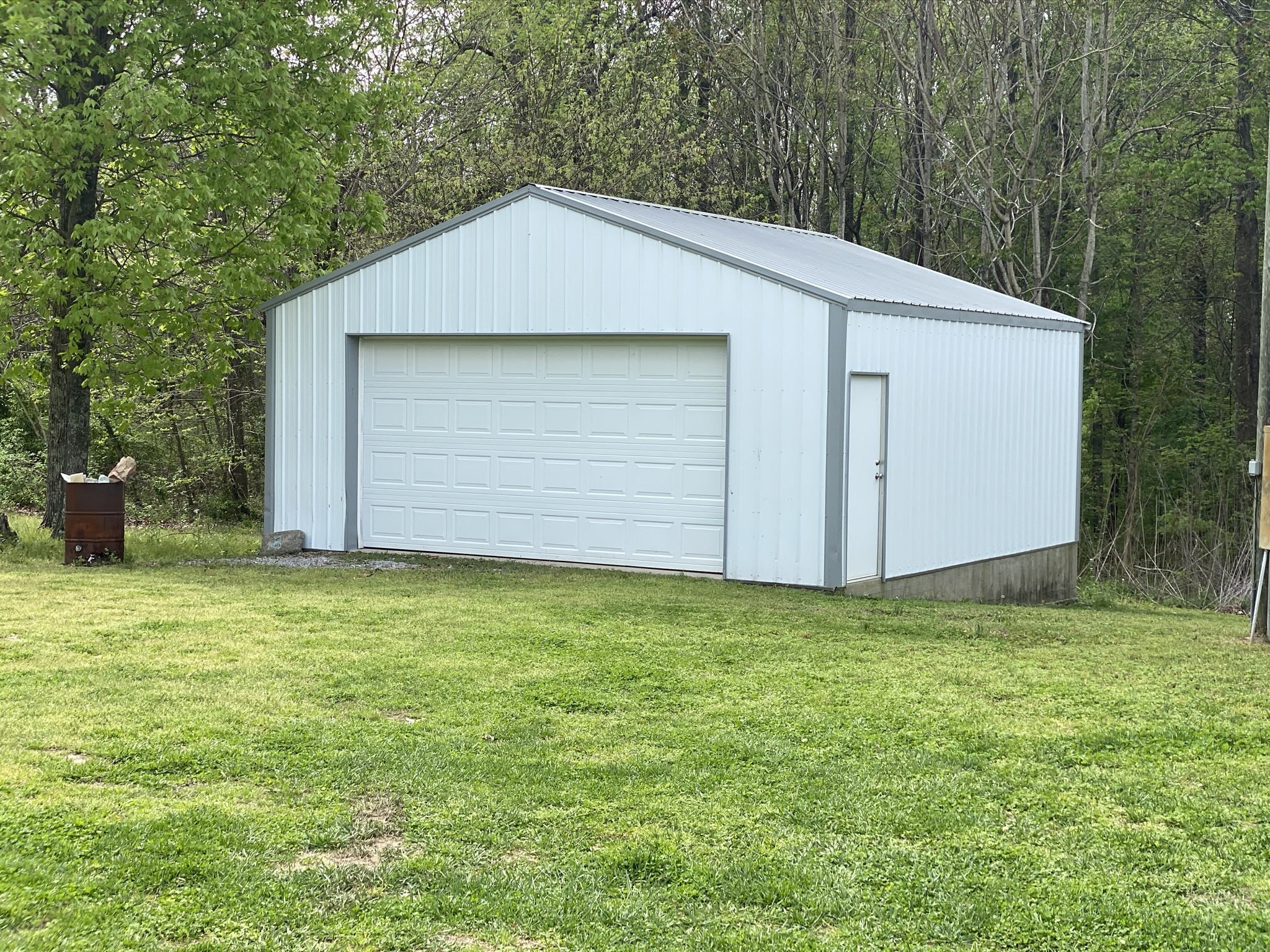 1340 Throneberry Road Normandy, TN 37360 - Photo 4 of 37 a house with a yard