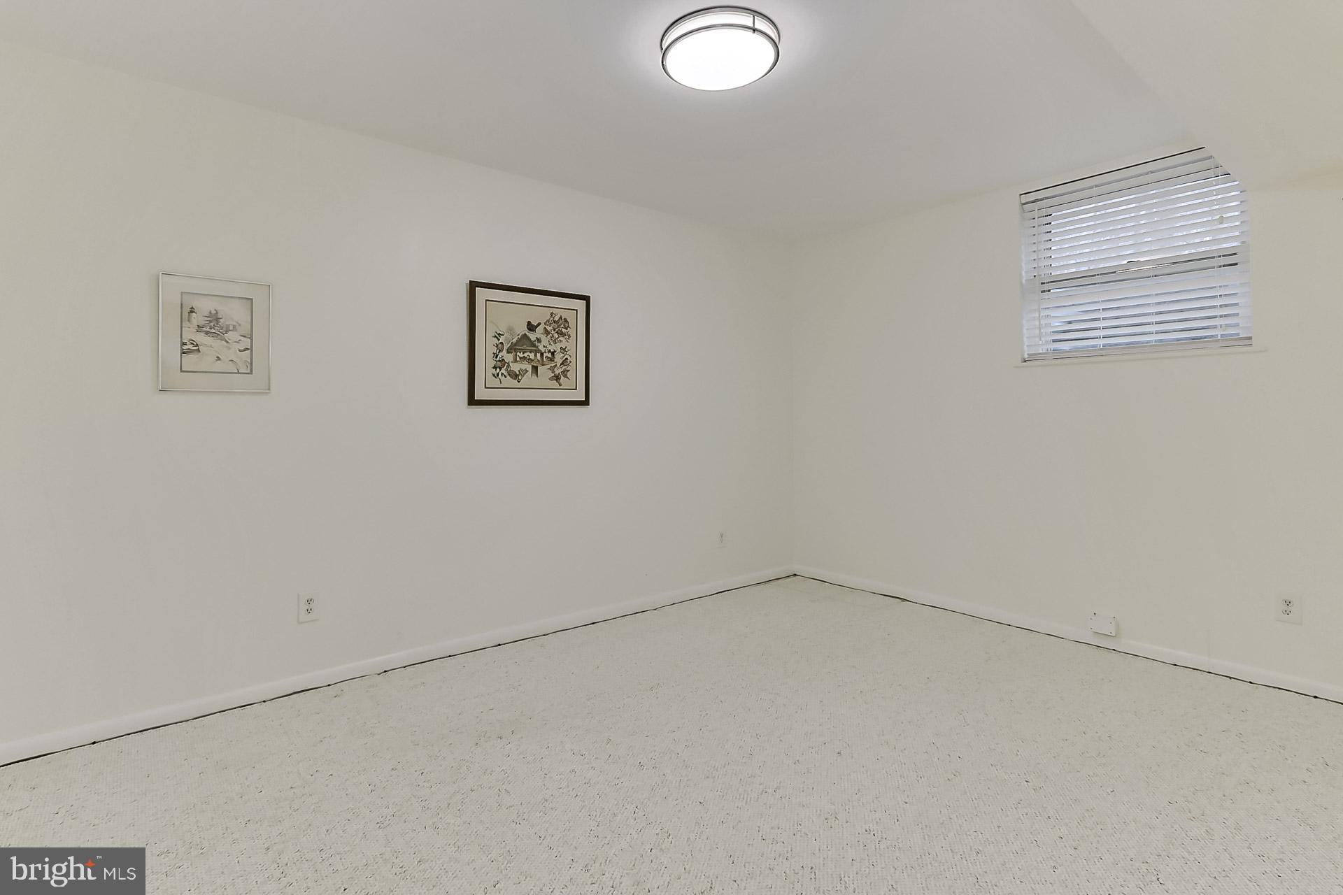 10905 Thanlet Lane Reston, VA 20190 - Photo 22 of 30
