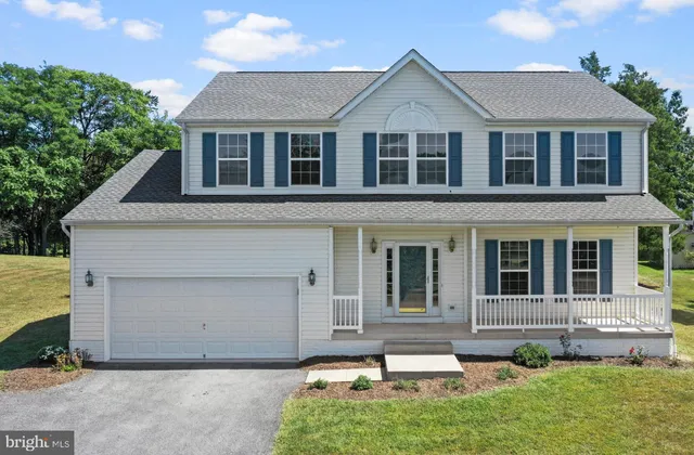 $473,000 | 197 Triumphant Way, Falling Waters, WV 25419