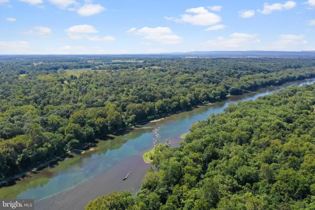 $478,000 | 197 Triumphant Way, Falling Waters, WV 25419