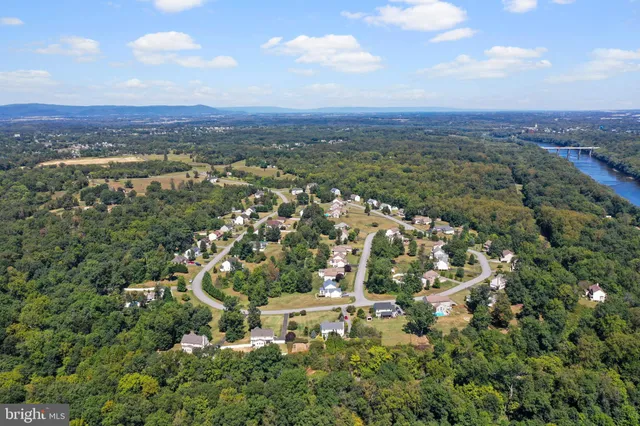 $478,000 | 197 Triumphant Way, Falling Waters, WV 25419