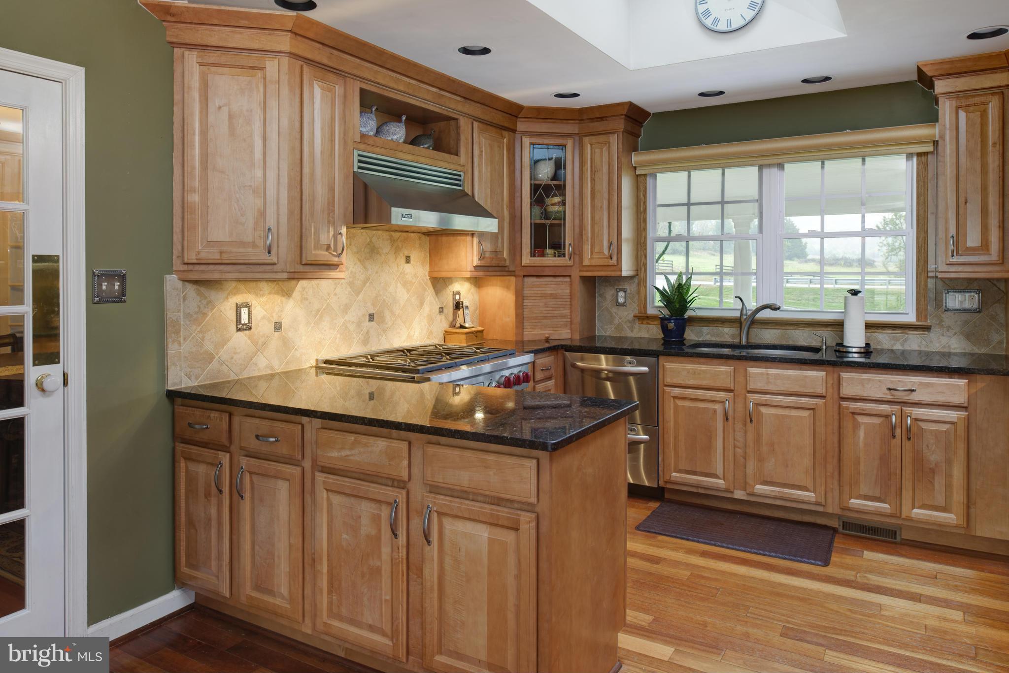 20583 Gleedsville Road Leesburg, VA 20175 - Photo 13 of 30 Gourmet Kitchen