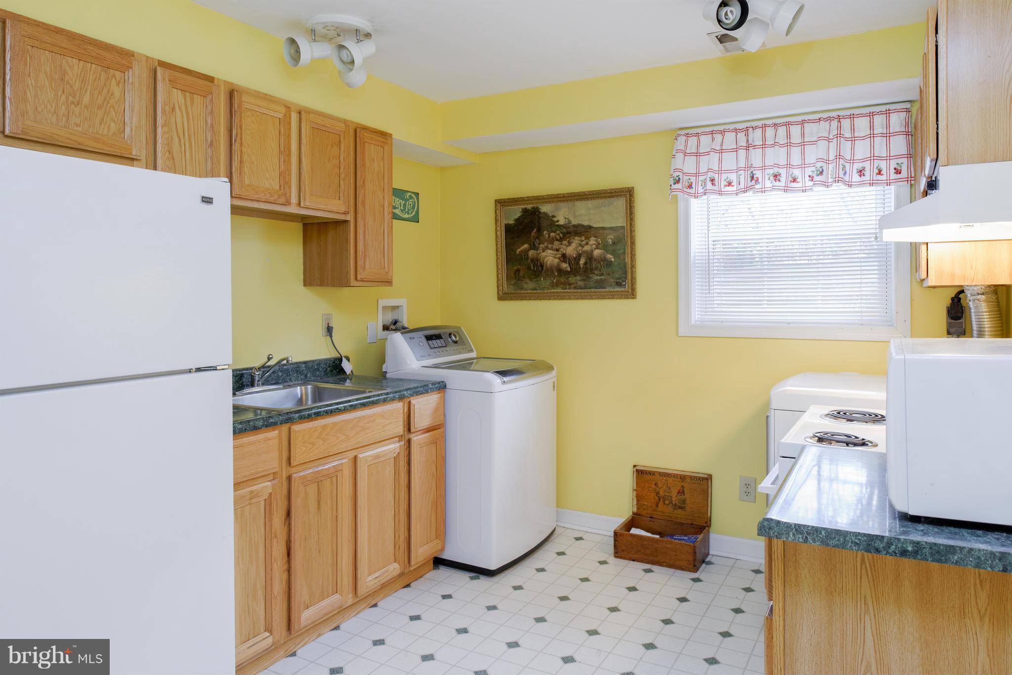 20583 Gleedsville Road Leesburg, VA 20175 - Photo 25 of 30 Lower Level Laundry and/or Kitchenette