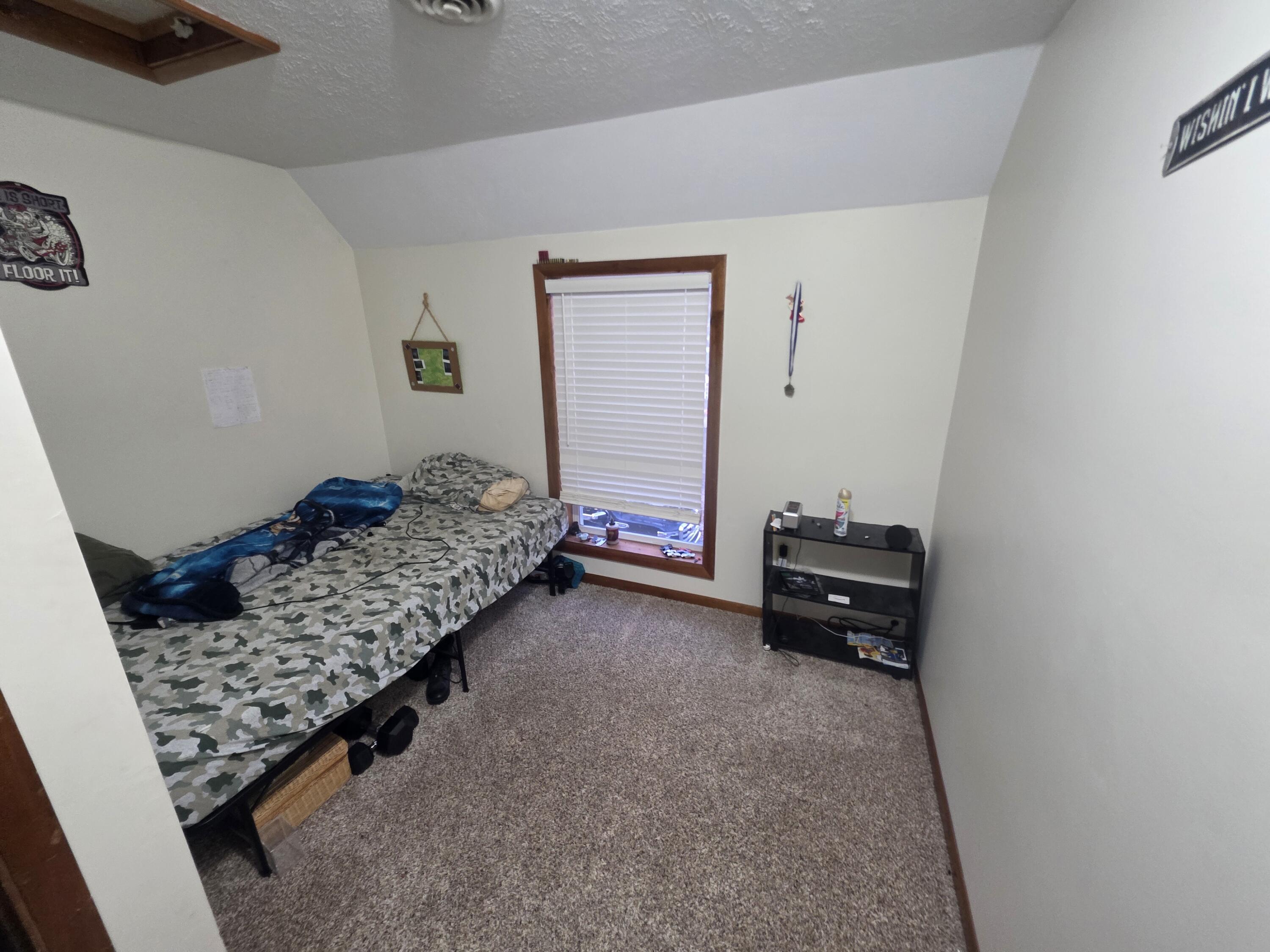 123 West Walnut Street Stanton, MI 48888 - Photo 10 of 10 20260413_195555
