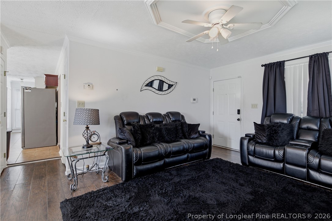 4824 Deer Lakes Road Fayetteville, NC 28311 - Photo 8 of 46 Living Room