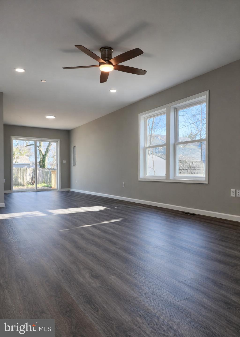 210 West 2nd Street Ridgely, MD 21660 - Photo 5 of 28 Living Room