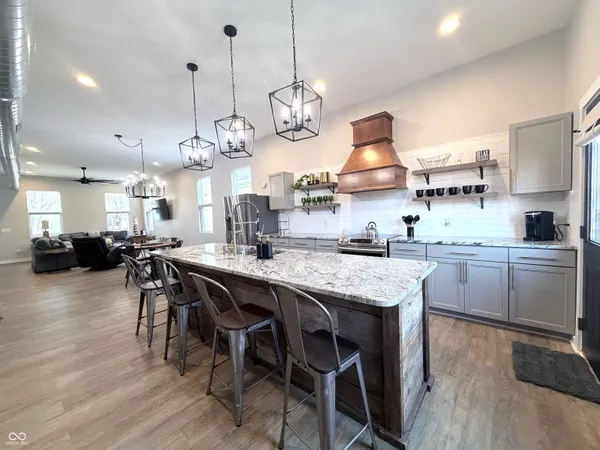 $3,700 | 656 North Beville Avenue, Indianapolis, IN 46201