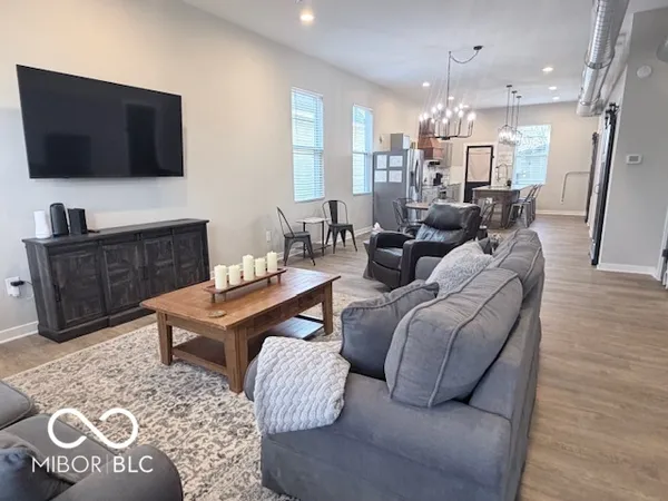 $3,700 | 656 North Beville Avenue, Indianapolis, IN 46201