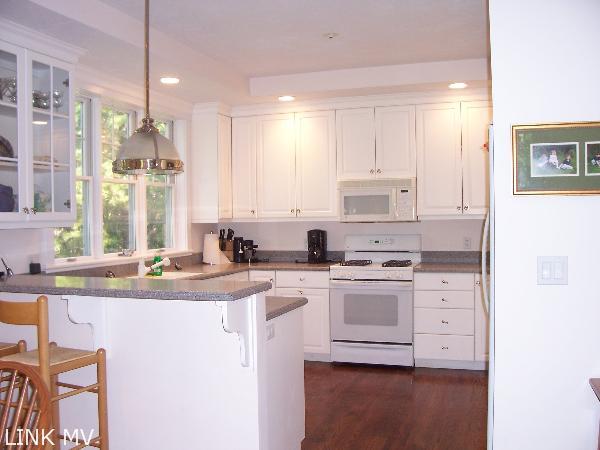 256 Pond Road West Tisbury, MA 02568 - Photo 12 of 14 http://d1qzqeyxiitrap.cloudfront.net/photos/18122/600/ed6bbf10.jpg