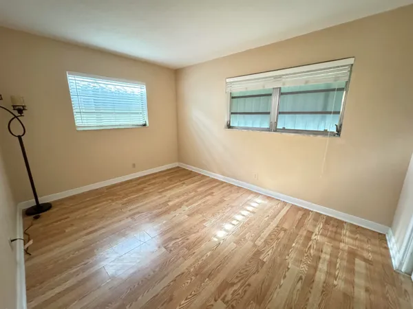 $3,100 | 200 Southwest 4th Street, Boca Raton, FL 33432