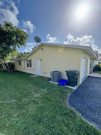 $3,100 | 200 Southwest 4th Street, Boca Raton, FL 33432