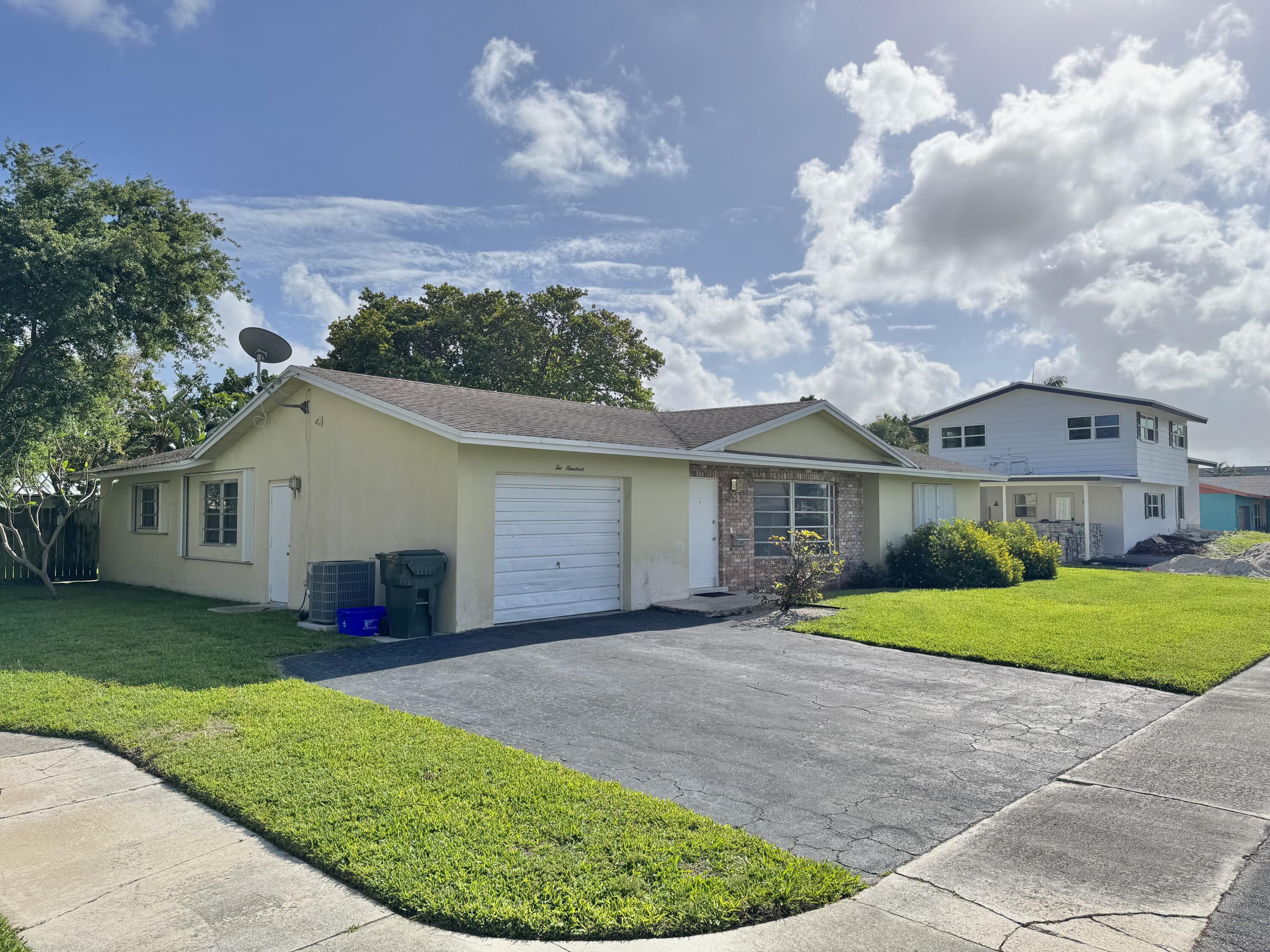 200 Southwest 4th Street Boca Raton, FL 33432 - Photo 3 of 21 IMG_6282