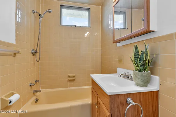 $3,800 | 1232 Pine Tree Way, Belmar, NJ 07719