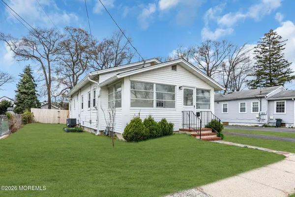 $3,800 | 1232 Pine Tree Way, Belmar, NJ 07719