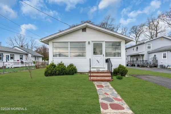 $3,800 | 1232 Pine Tree Way, Belmar, NJ 07719