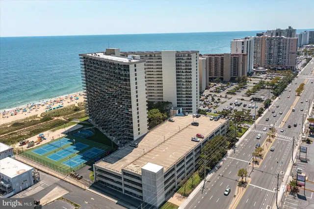 a view of a swimming pool with a sitting space
