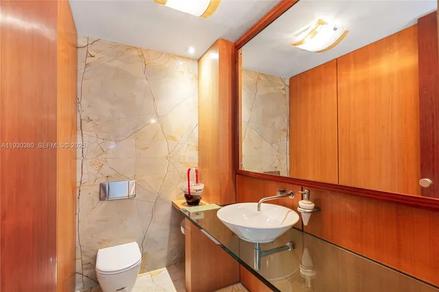 $16,000,000 | 1643 Brickell Avenue, Unit PH4901, Miami, FL 33129