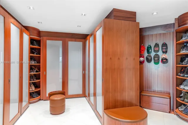 $16,000,000 | 1643 Brickell Avenue, Unit PH4901, Miami, FL 33129