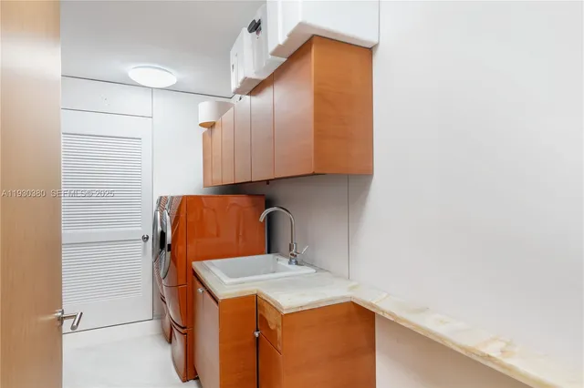 $16,000,000 | 1643 Brickell Avenue, Unit PH4901, Miami, FL 33129