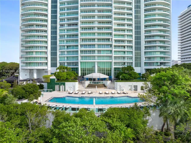 $16,000,000 | 1643 Brickell Avenue, Unit PH4901, Miami, FL 33129