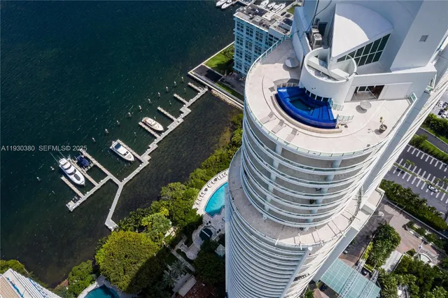 $16,000,000 | 1643 Brickell Avenue, Unit PH4901, Miami, FL 33129