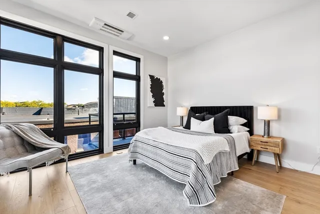 $3,325,000 | 14 Green Street, Unit PH1, Brookline, MA 02446