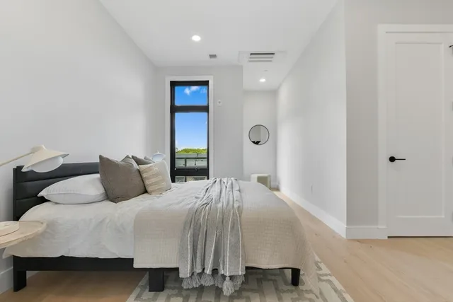 $3,325,000 | 14 Green Street, Unit PH1, Brookline, MA 02446