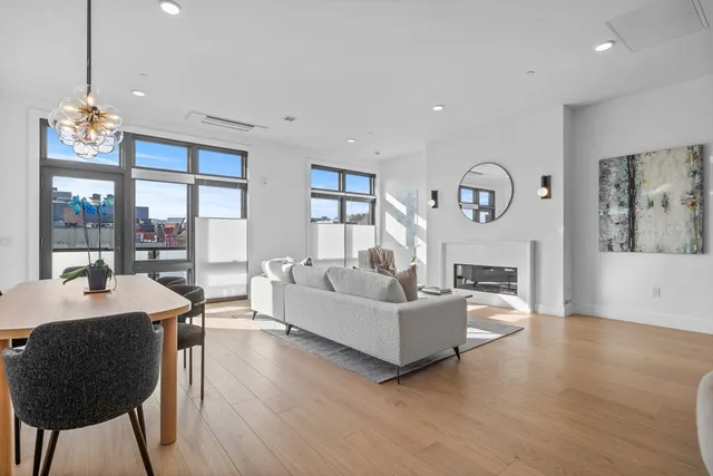 $3,325,000 | 14 Green Street, Unit PH1, Brookline, MA 02446