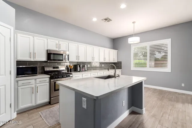 $2,800 | 1676 East Hawken Place, Chandler, AZ 85286