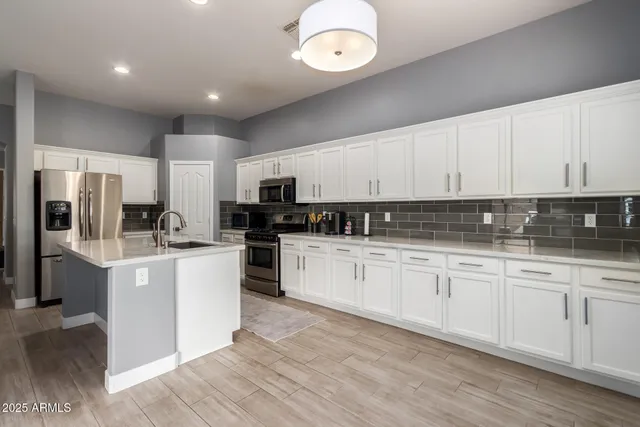 $2,800 | 1676 East Hawken Place, Chandler, AZ 85286