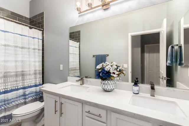 $2,800 | 1676 East Hawken Place, Chandler, AZ 85286