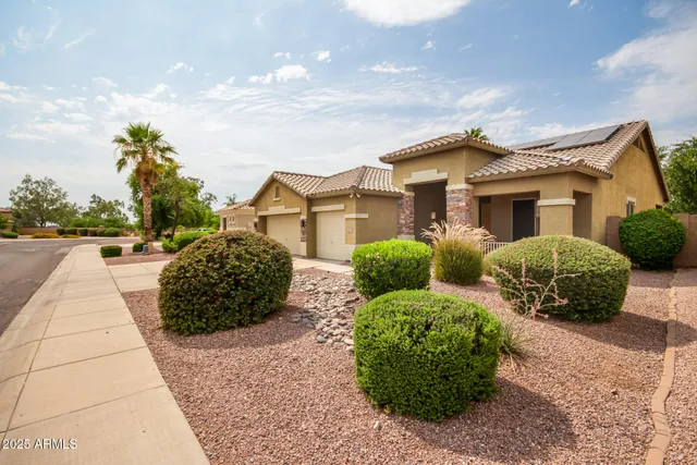 $2,800 | 1676 East Hawken Place, Chandler, AZ 85286