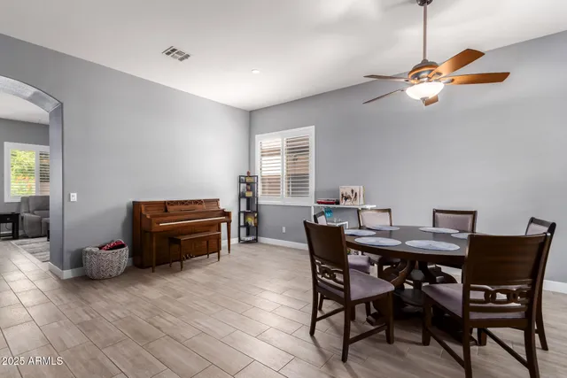 $2,800 | 1676 East Hawken Place, Chandler, AZ 85286