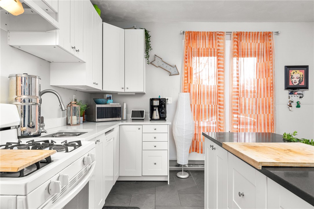 44 Messer Street Providence, RI 02909 - Photo 7 of 38