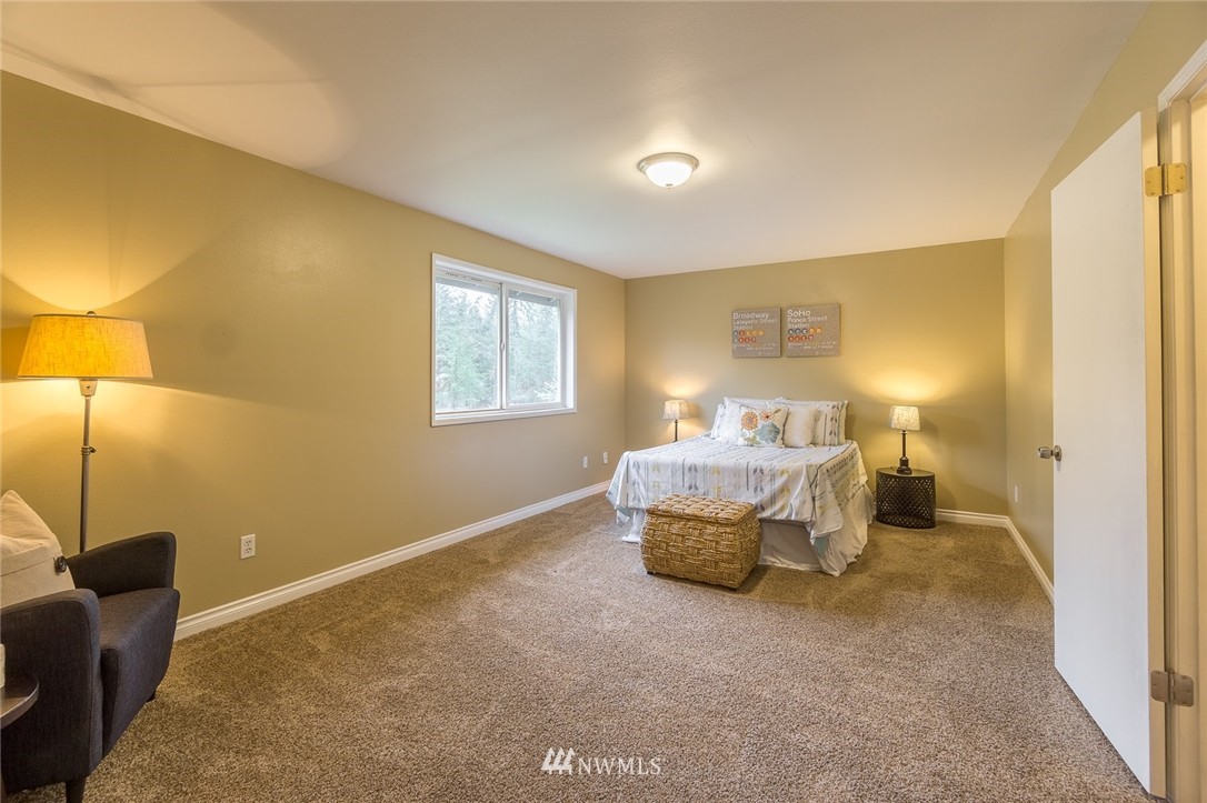 19511 Cook Road Southeast Yelm, WA 98597 - Photo 14 of 25 Gallery Image 14