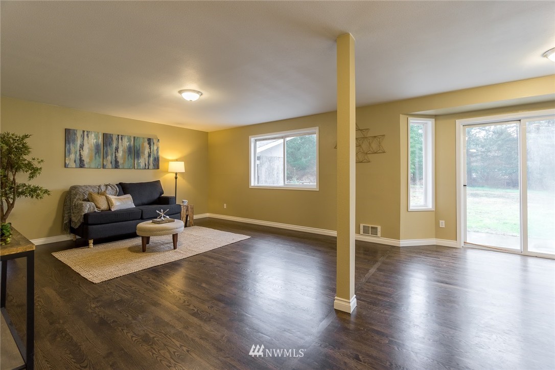 19511 Cook Road Southeast Yelm, WA 98597 - Photo 8 of 25 Gallery Image 8