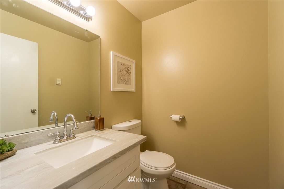 19511 Cook Road Southeast Yelm, WA 98597 - Photo 10 of 25 Gallery Image 10