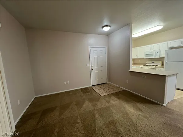 $1,500 | 2291 West Horizon Ridge Parkway, Unit 4222, Henderson, NV 89052