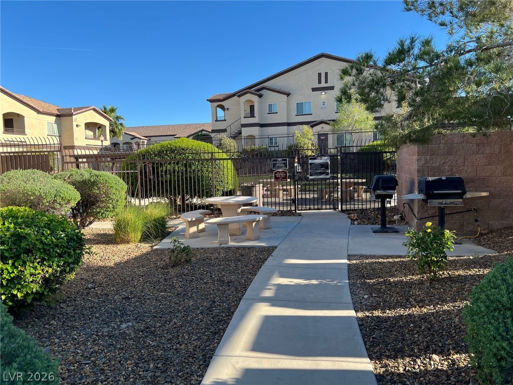 2291 West Horizon Ridge Parkway, Unit 4222 Henderson, NV 89052 - Photo 30 of 32